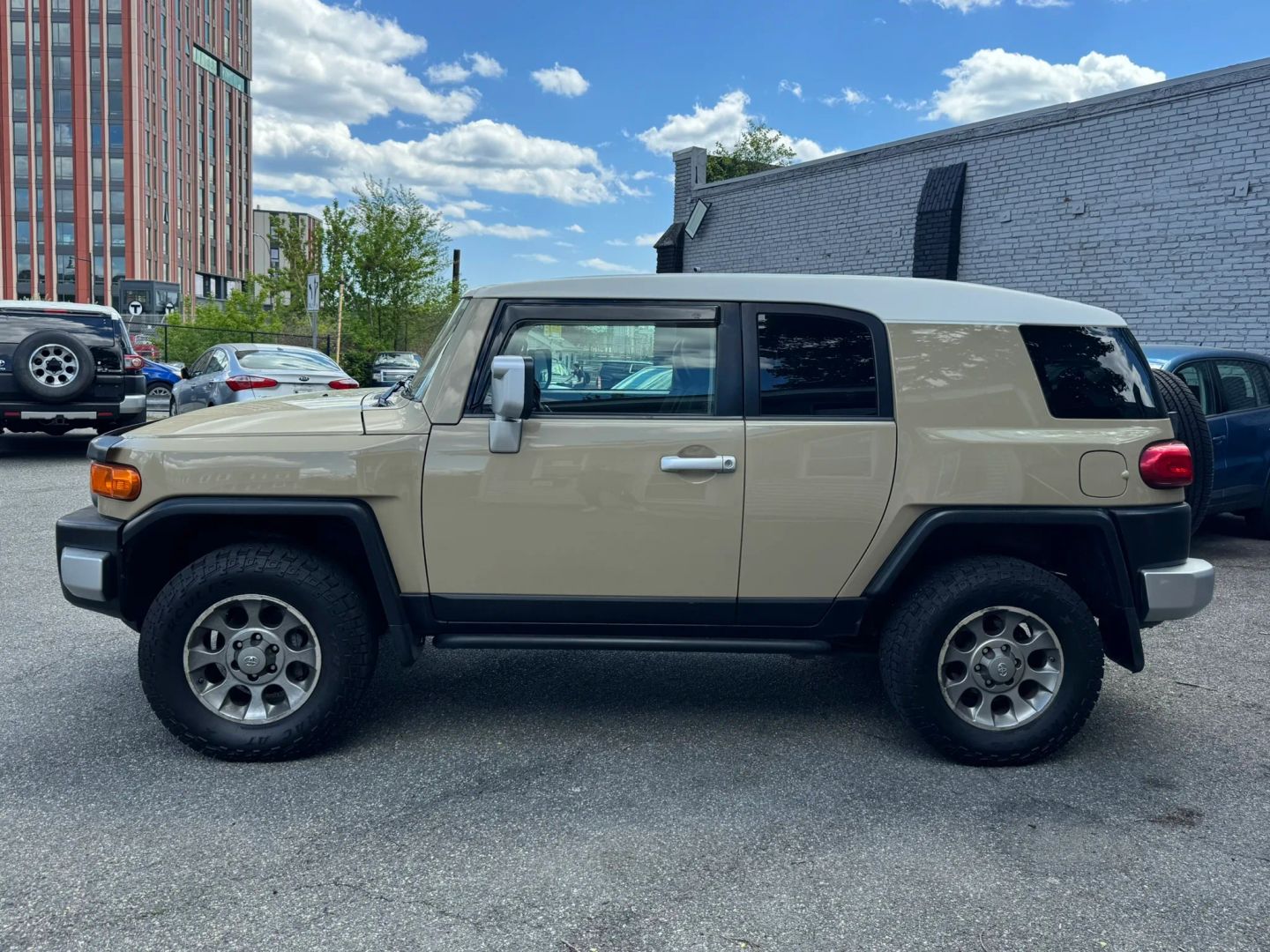 toyota fj cruiser 2011 JTEBU4BF5BK111362 image toyota fj cruiser 2011 JTEBU4BF5BK111362 image